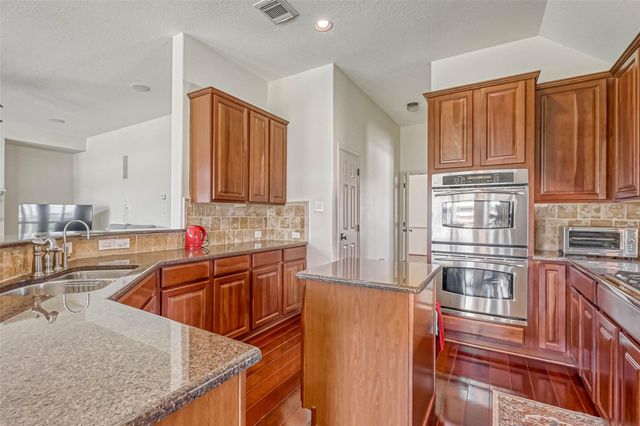 5242 Fountainbrook Lane, Sugar Land, TX 77479