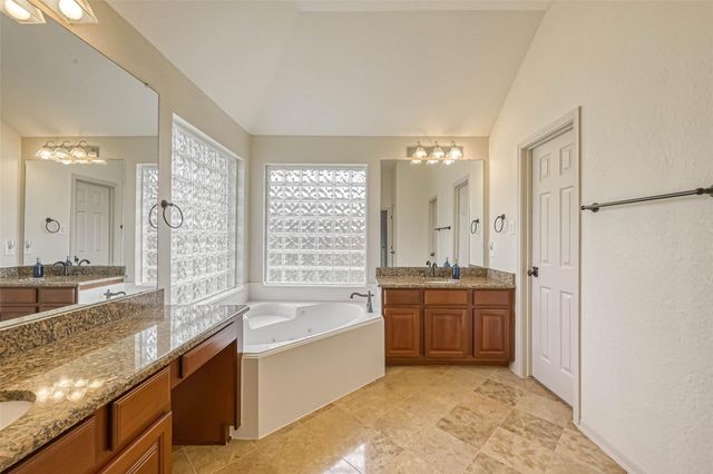 5242 Fountainbrook Lane, Sugar Land, TX 77479