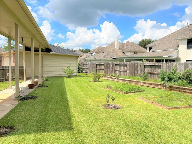 5242 Fountainbrook Lane, Sugar Land, TX 77479