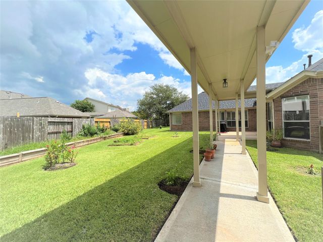 5242 Fountainbrook Lane, Sugar Land, TX 77479