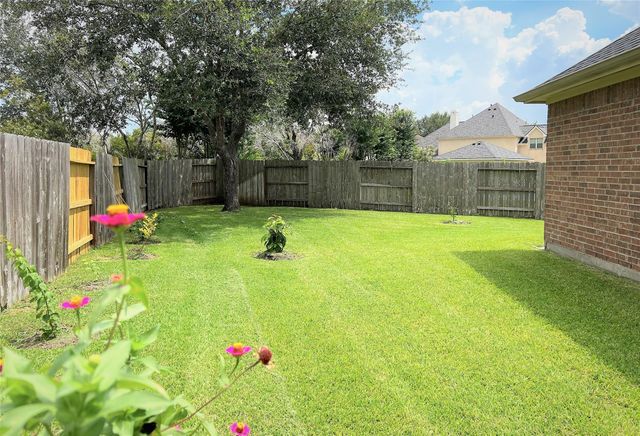 5242 Fountainbrook Lane, Sugar Land, TX 77479