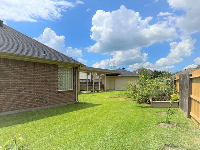 5242 Fountainbrook Lane, Sugar Land, TX 77479