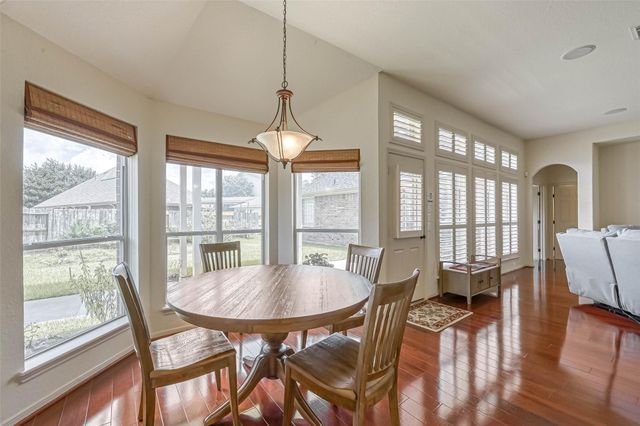 5242 Fountainbrook Lane, Sugar Land, TX 77479