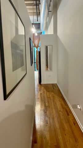 1645 W OGDEN Avenue 440, Chicago, IL 60612