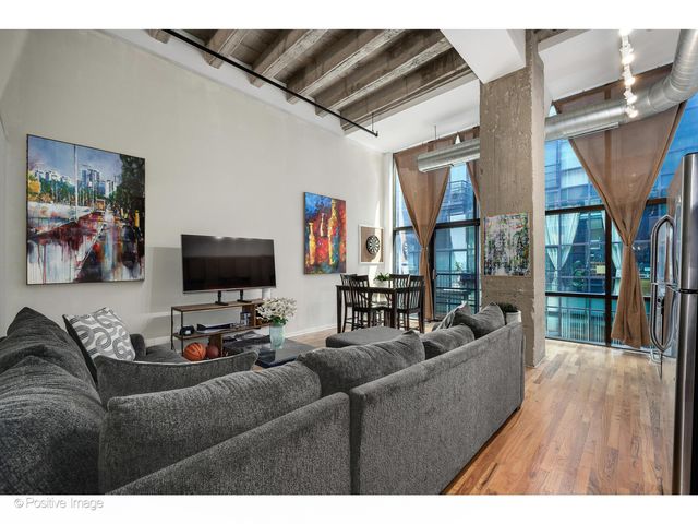 1645 W OGDEN Avenue 440, Chicago, IL 60612