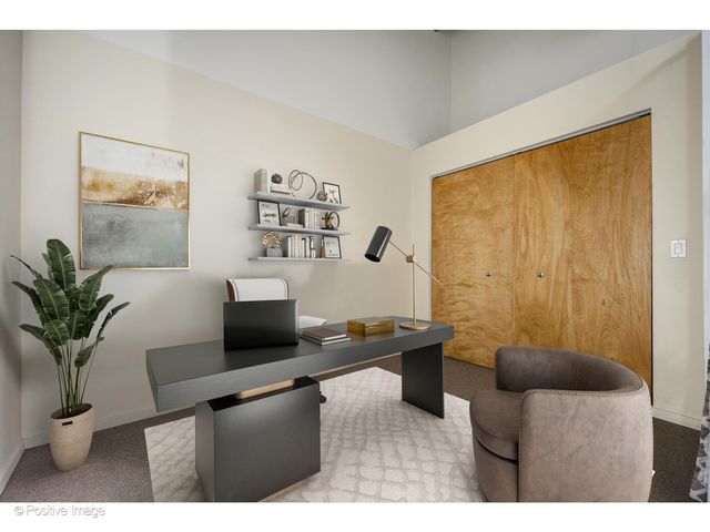 1645 W OGDEN Avenue 440, Chicago, IL 60612