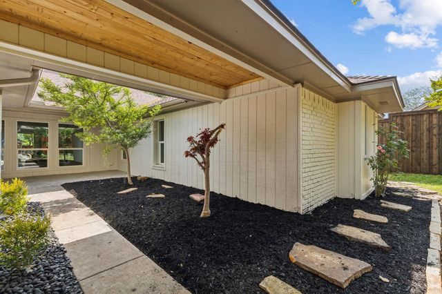 9219 Windy Crest Drive, Dallas, TX 75243