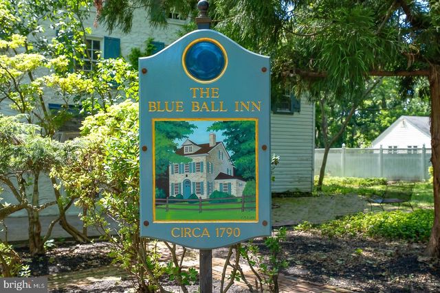 1250 OLD LANCASTER RD, Berwyn, PA 19312