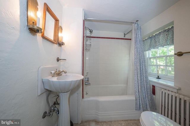 1250 OLD LANCASTER RD, Berwyn, PA 19312