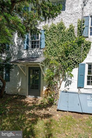 1250 OLD LANCASTER RD, Berwyn, PA 19312