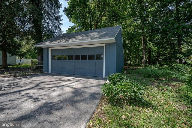 1250 OLD LANCASTER RD, Berwyn, PA 19312