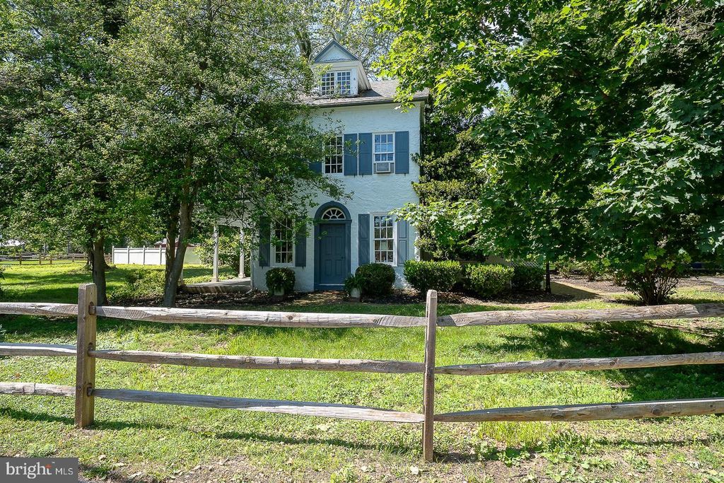 1250 OLD LANCASTER RD, Berwyn, PA 19312
