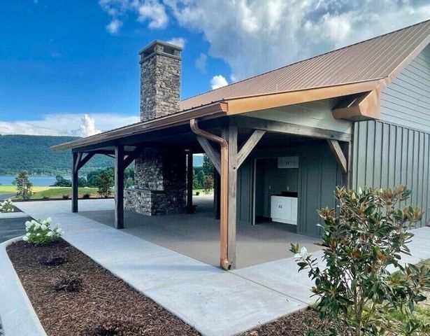 420 Clubhouse Drive, Jasper, TN 37347