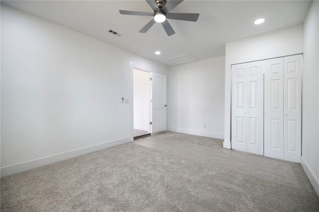2000 W Wood Street, Rogers, AR 72756