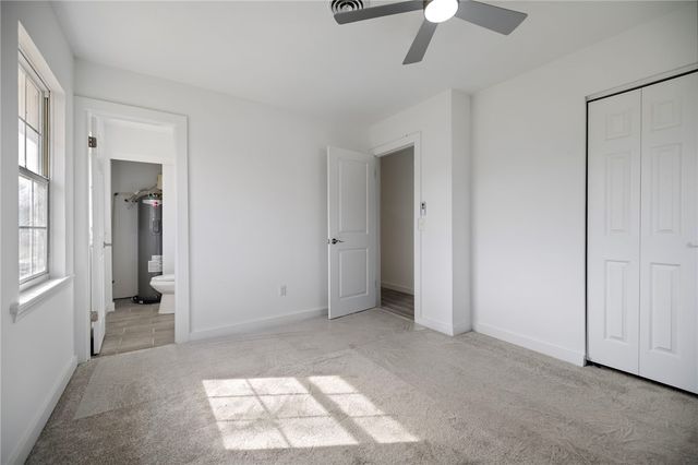 2000 W Wood Street, Rogers, AR 72756