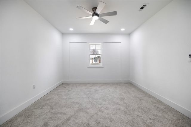 2000 W Wood Street, Rogers, AR 72756