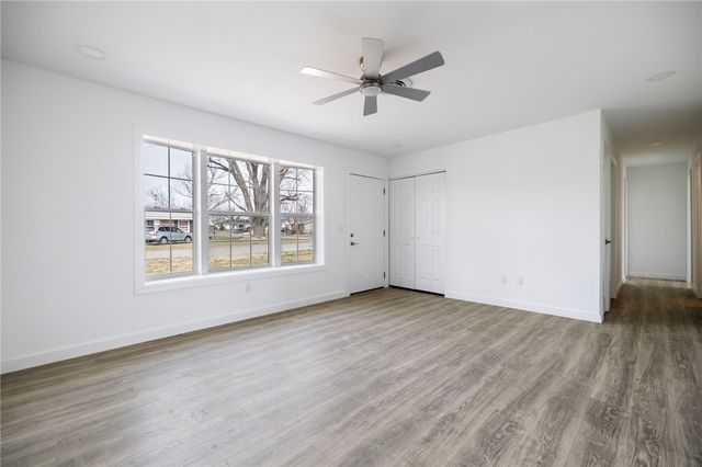 2000 W Wood Street, Rogers, AR 72756