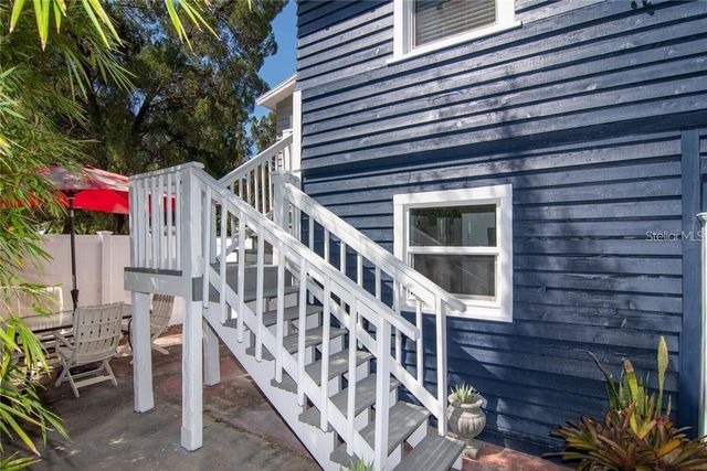 610 8TH STREET N, St Petersburg, FL 33702