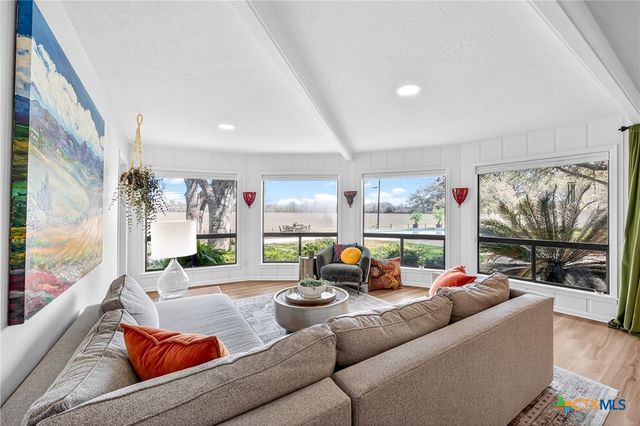 201 S Contour Drive, Gonzales, TX 78629