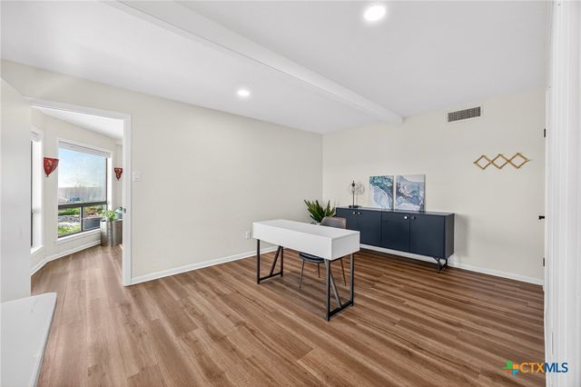 201 S Contour Drive, Gonzales, TX 78629