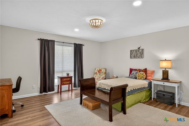 201 S Contour Drive, Gonzales, TX 78629