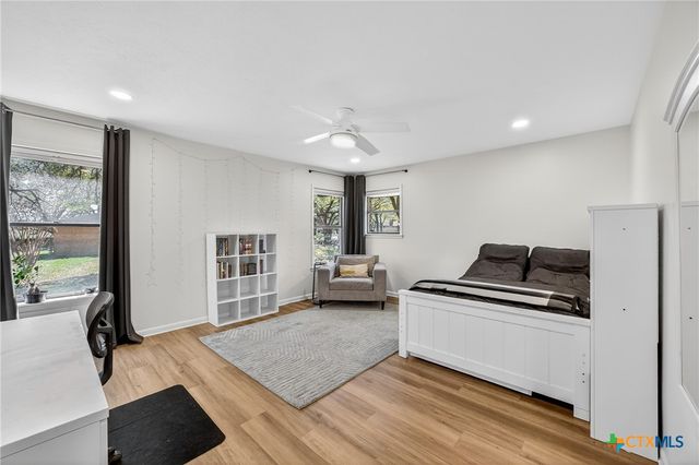 201 S Contour Drive, Gonzales, TX 78629