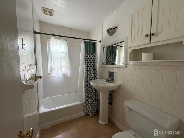 2705 Woodbridge Avenue, Edison, NJ 08817
