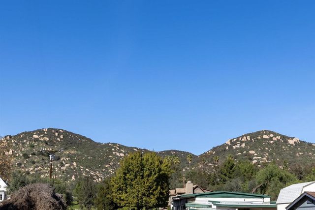 10292 Canyon Dr., Escondido, CA 92026