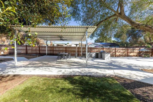 10292 Canyon Dr., Escondido, CA 92026