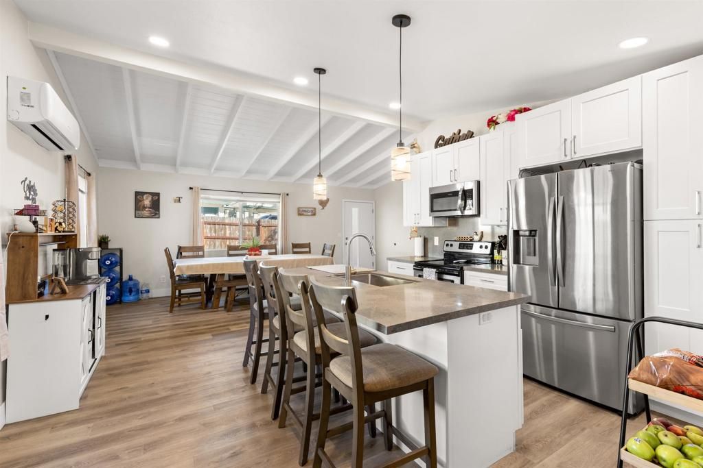 Image 14 of property listing at 10292 Canyon Dr., Escondido, CA 92026