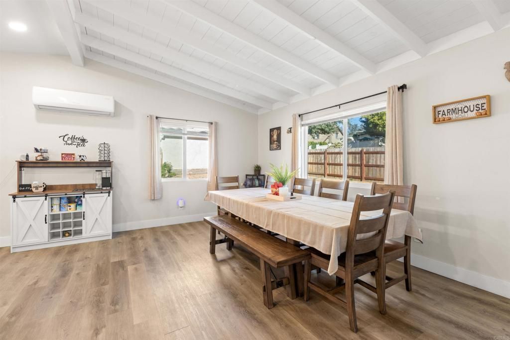 Image 15 of property listing at 10292 Canyon Dr., Escondido, CA 92026