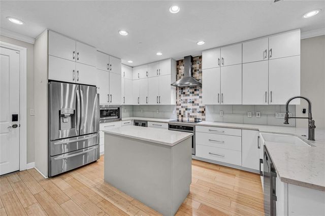 1617 NE 2nd Court None, Fort Lauderdale, FL 33301