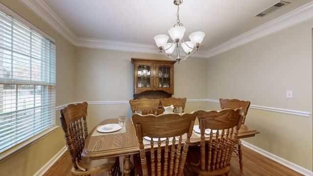 5042 Saint Ives Dr, Murfreesboro, TN 37128