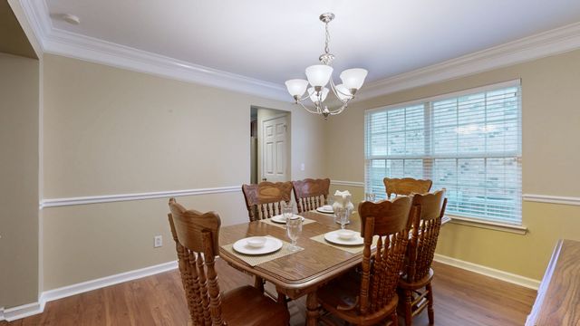 5042 Saint Ives Dr, Murfreesboro, TN 37128