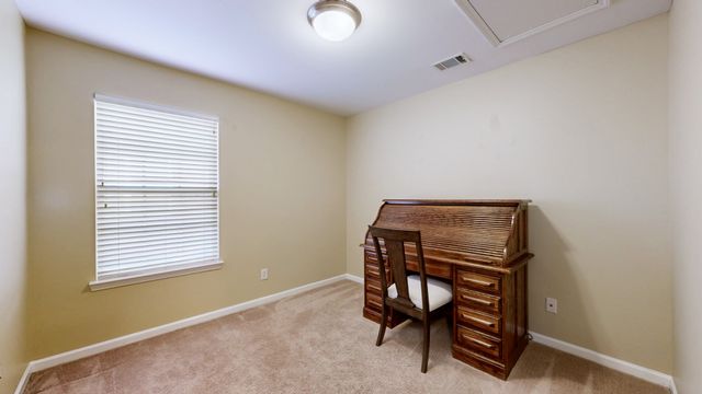 5042 Saint Ives Dr, Murfreesboro, TN 37128