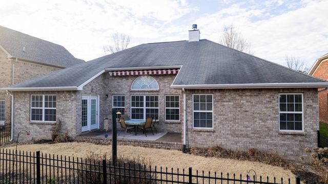5042 Saint Ives Dr, Murfreesboro, TN 37128