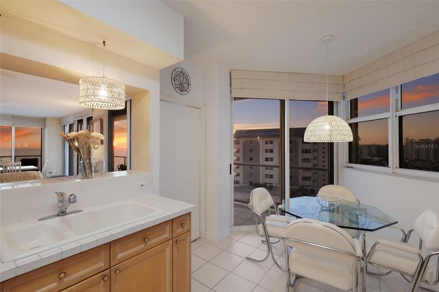 1800 BENJAMIN FRANKLIN DRIVE B1006, Sarasota, FL 34236