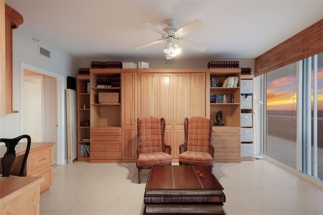 1800 BENJAMIN FRANKLIN DRIVE B1006, Sarasota, FL 34236