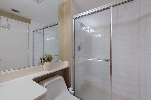 1800 BENJAMIN FRANKLIN DRIVE B1006, Sarasota, FL 34236