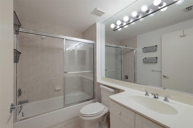 1800 BENJAMIN FRANKLIN DRIVE B1006, Sarasota, FL 34236