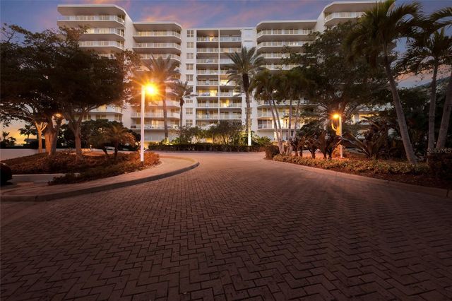 1800 BENJAMIN FRANKLIN DRIVE B1006, Sarasota, FL 34236