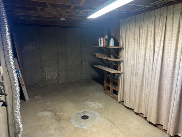 1932 W 4975 S, Roy, UT 84067