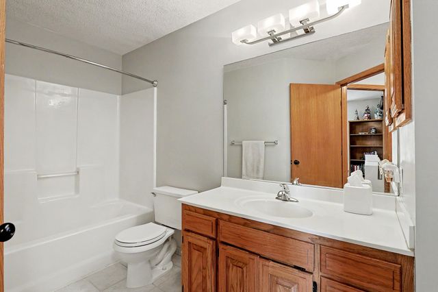 220 N Bent Tree, Andover, KS 67002