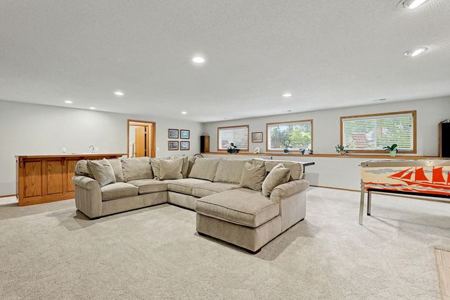 220 N Bent Tree, Andover, KS 67002