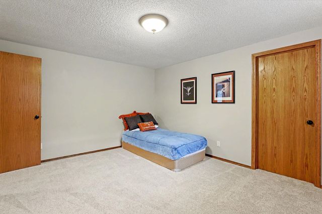 220 N Bent Tree, Andover, KS 67002