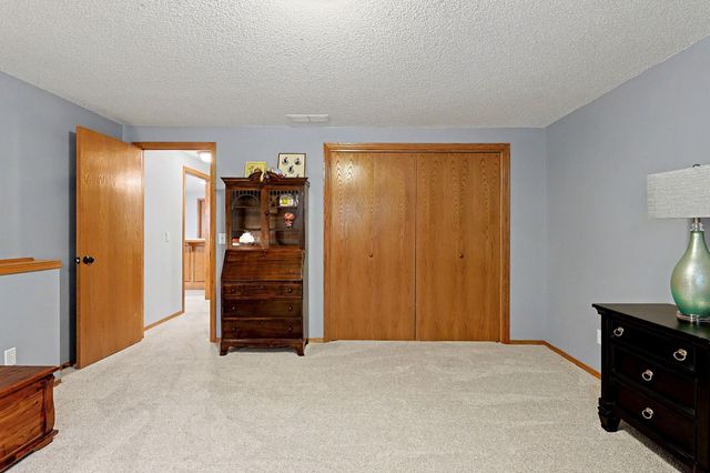 220 N Bent Tree, Andover, KS 67002