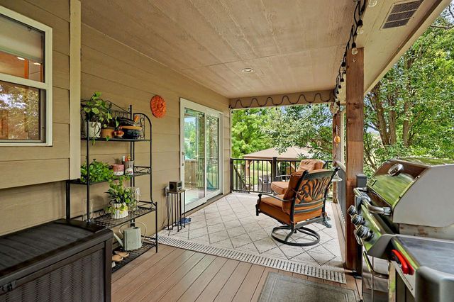 220 N Bent Tree, Andover, KS 67002