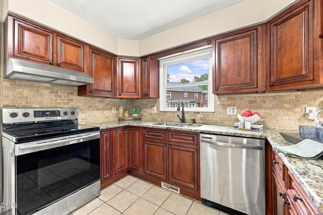 603 Pinewood Drive, Apex, NC 27502