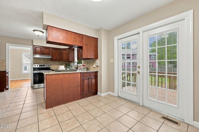 603 Pinewood Drive, Apex, NC 27502