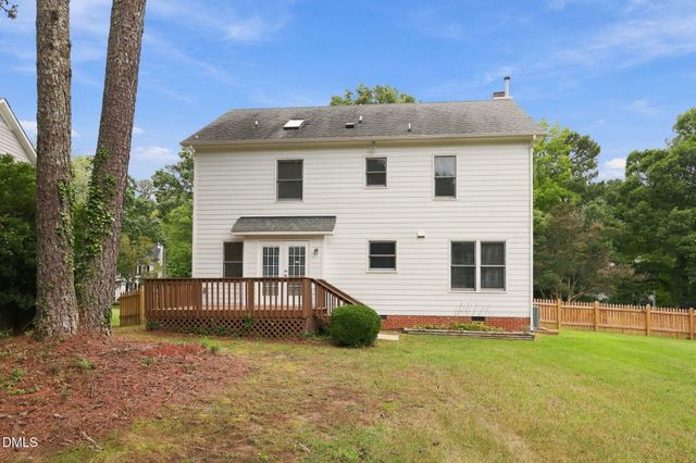 603 Pinewood Drive, Apex, NC 27502